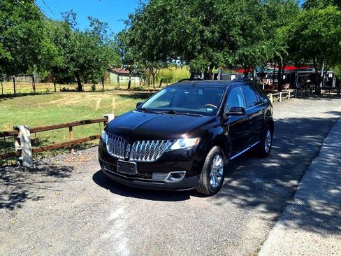 Used 2014 Lincoln MKX FWD w/ Equipment Group 101A image 10