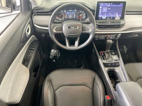 Used 2022 Jeep Compass Latitude w/ Sun and Sound Group AWD/4WD image 21