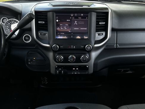 Used 2024 RAM 2500 Big Horn AWD/4WD image 18