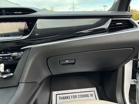 Certified 2023 Cadillac XT6 Sport w/ Technology Package image 30