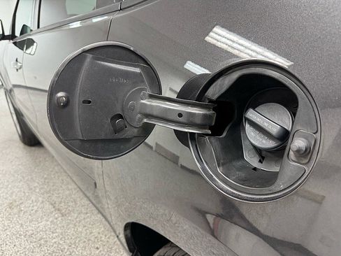 Used 2017 Chevrolet Traverse LS image 28