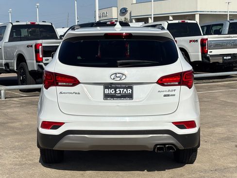 Used 2018 Hyundai Santa Fe Sport image 5