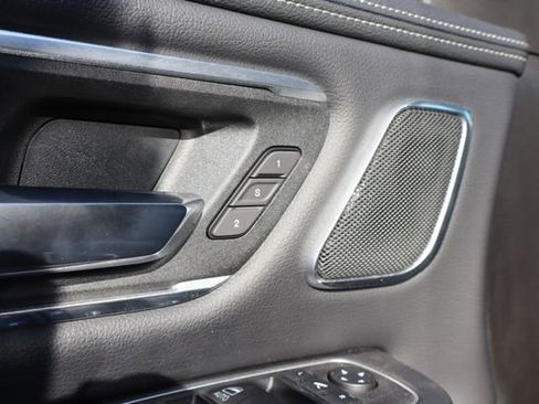 Used 2023 RAM 1500 Laramie AWD/4WD image 11