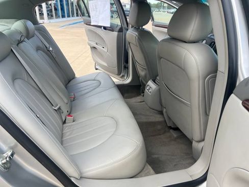 Used 2007 Buick Lucerne CXL w/ Luxury Package FWD image 17
