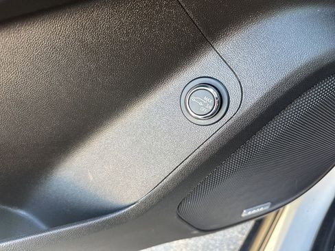 Used 2021 GMC Acadia SLT w/ Elevation Edition image 52