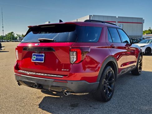 Used 2023 Ford Explorer ST-Line w/ Class IV Trailer Tow Package AWD/4WD image 6