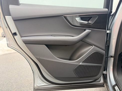 Certified 2025 Audi Q7 3.0T Premium Plus image 16