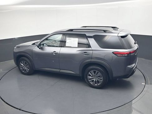 Used 2025 Nissan Pathfinder SV FWD image 36