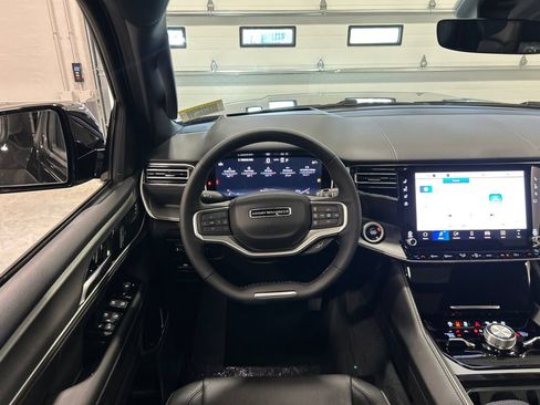 New 2026 Jeep Grand Wagoneer Limited AWD/4WD image 27