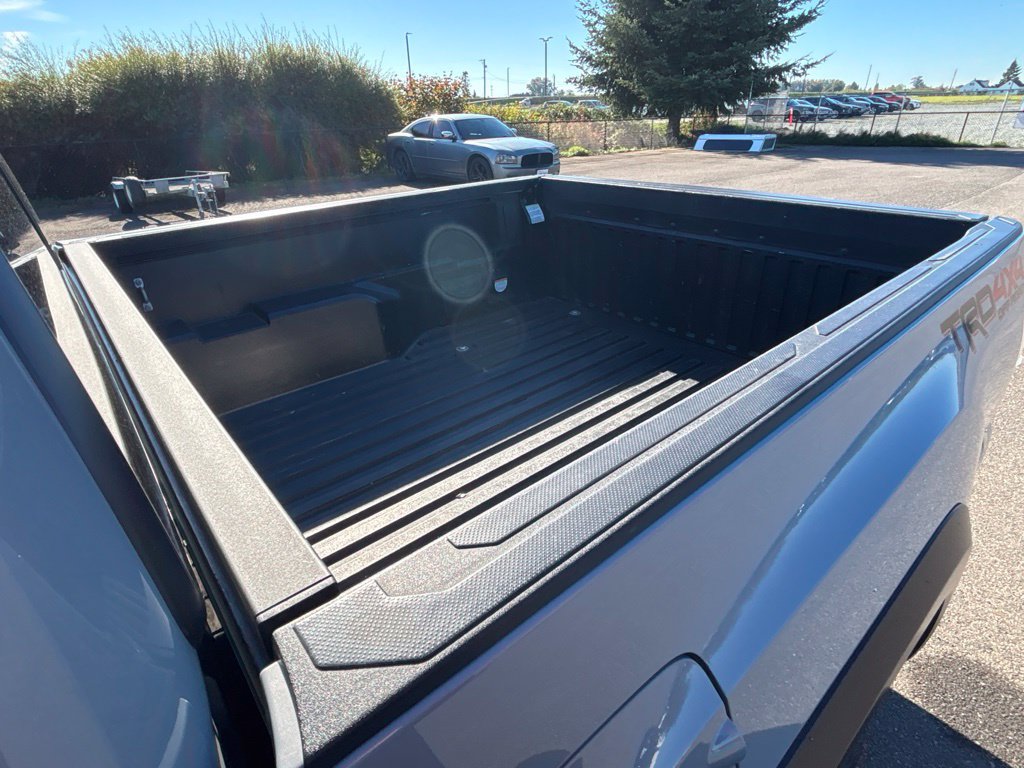 Used 2020 Toyota Tacoma TRD Off-Road AWD/4WD image 37