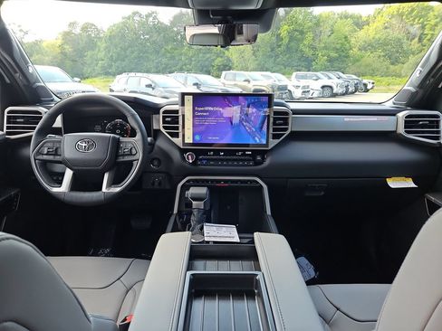New 2026 Toyota Tundra Limited AWD/4WD image 9