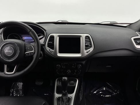 Used 2021 Jeep Compass Latitude w/ Driver Assistance Group FWD image 27