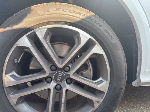 Certified 2025 Audi Q5 Premium Plus w/ Premium Plus AWD/4WD image 3