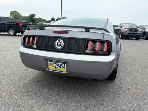 Used 2006 Ford Mustang Coupe RWD image 10