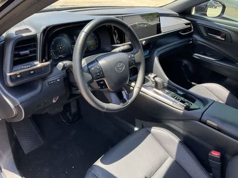 Used 2025 Toyota Crown AWD/4WD image 10