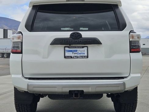 Used 2022 Toyota 4Runner TRD Off-Road Premium image 4