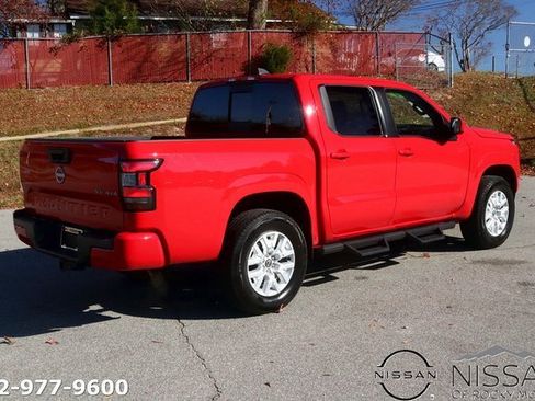 Used 2024 Nissan Frontier SV w/ SV Convenience Package image 5