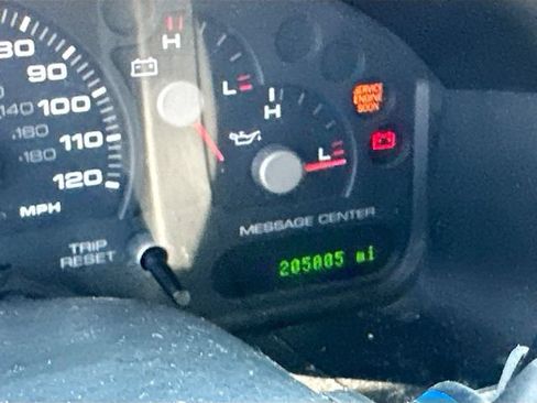 Used 2005 Ford Explorer XLT AWD/4WD image 13