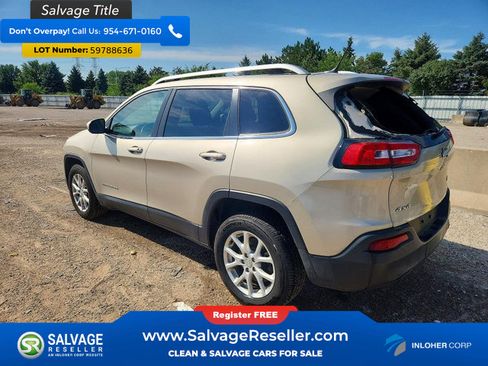 Used 2015 Jeep Cherokee Latitude w/ Cold Weather Group AWD/4WD image 3