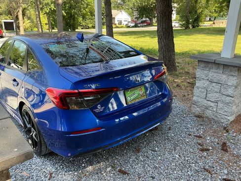 Used 2023 Honda Civic Sport image 3