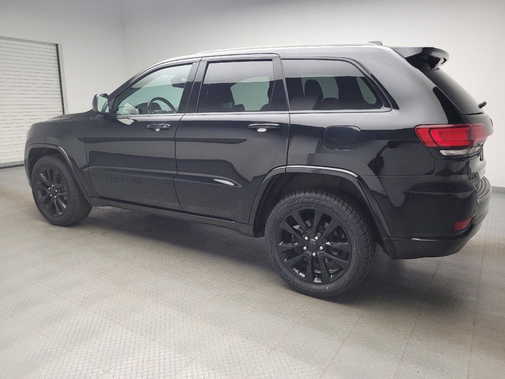 Used 2018 Jeep Grand Cherokee Altitude AWD/4WD image 3