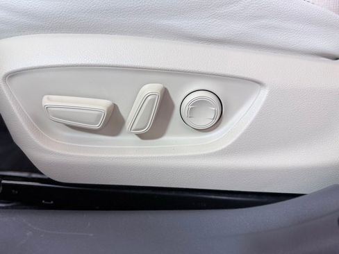 Used 2023 Toyota Camry XLE w/ Cold Weather Package image 19