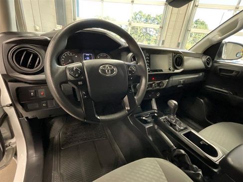 Used 2020 Toyota Tacoma SR image 13