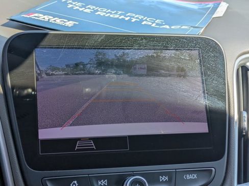 Used 2023 Chevrolet Malibu LS FWD image 13