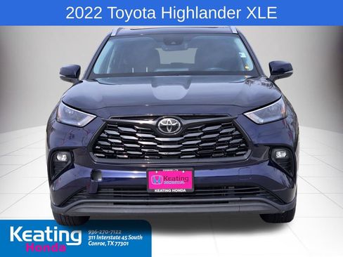 Used 2022 Toyota Highlander XLE image 2