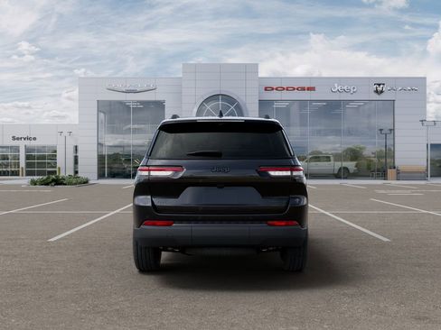 New 2025 Jeep Grand Cherokee L Limited w/ Luxury Tech Group II image 8