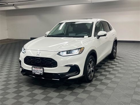 Used 2025 Honda HR-V EX-L image 2