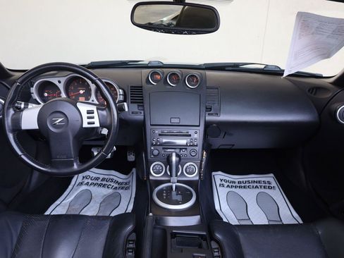 Used 2004 Nissan 350Z Touring RWD image 24