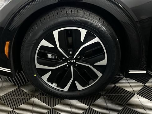 Used 2023 Kia EV6 Wind image 12
