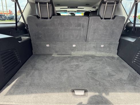 Used 2020 GMC Yukon XL SLT image 44