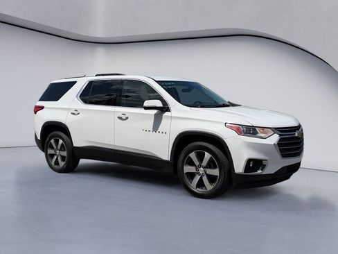 Used 2018 Chevrolet Traverse LT FWD image 7