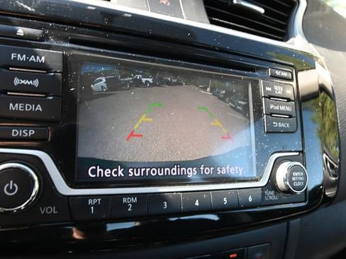 Used 2018 Nissan Sentra SV FWD image 12