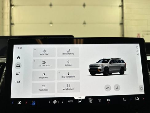 Used 2025 Ford Expedition Tremor AWD/4WD image 35