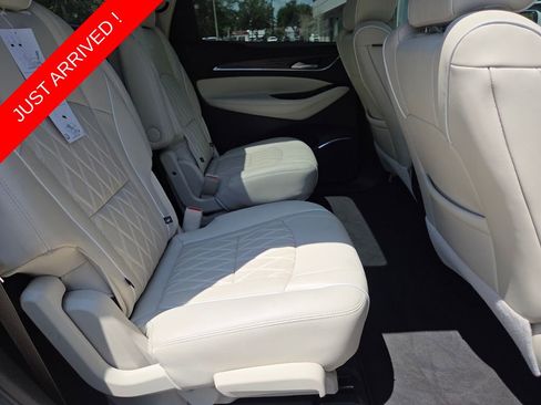 Used 2023 Buick Enclave Avenir w/ Avenir Technology Package FWD image 17