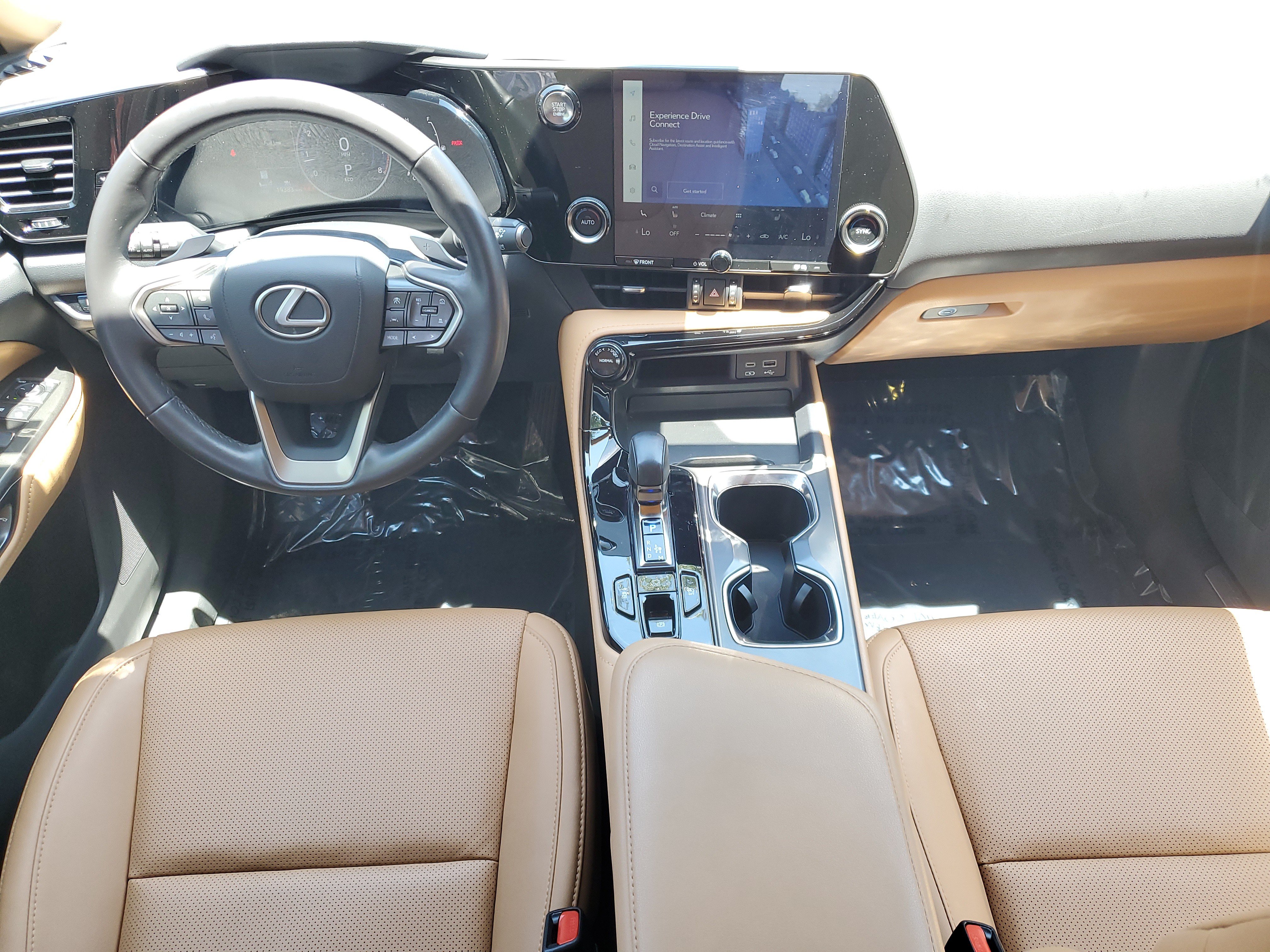 Used 2024 Lexus NX 250 FWD w/ Towing Package (2000 Lbs) image 15
