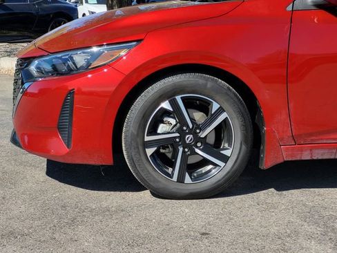 Certified 2025 Nissan Sentra SV FWD image 6