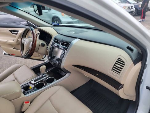Used 2015 Nissan Altima 2.5 SL w/ Technology Package FWD image 20