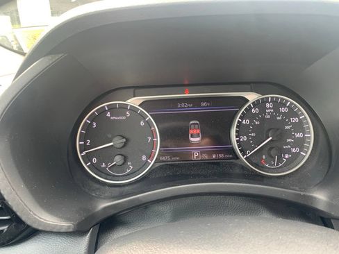 Certified 2025 Nissan Sentra SV FWD image 17