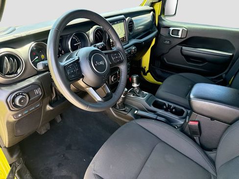 Used 2023 Jeep Wrangler Unlimited w/ Sun & Screen Package AWD/4WD image 25