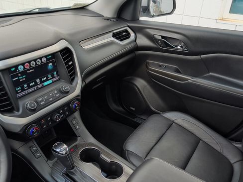 Used 2017 GMC Acadia SLT AWD/4WD image 18