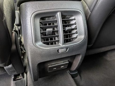 Used 2020 Jeep Cherokee Latitude Plus FWD image 14