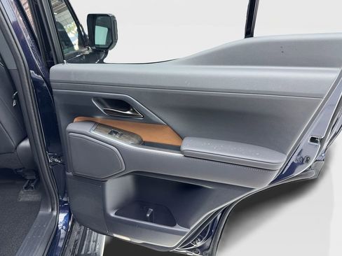 Used 2025 Lexus GX 550 image 42