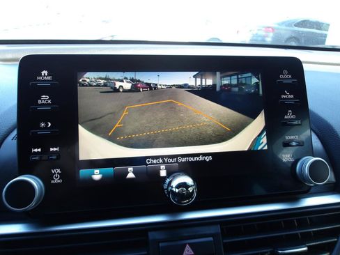 Used 2018 Honda Accord Sport image 19