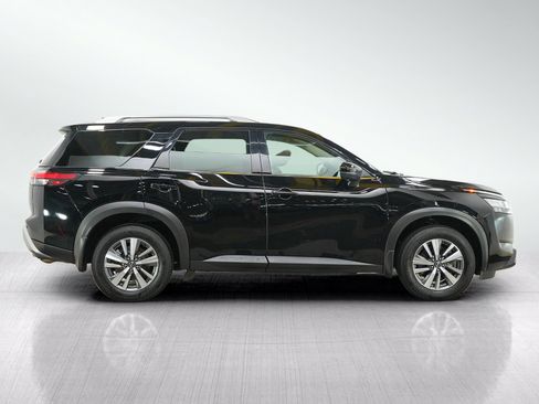 Used 2024 Nissan Pathfinder SL AWD/4WD image 6