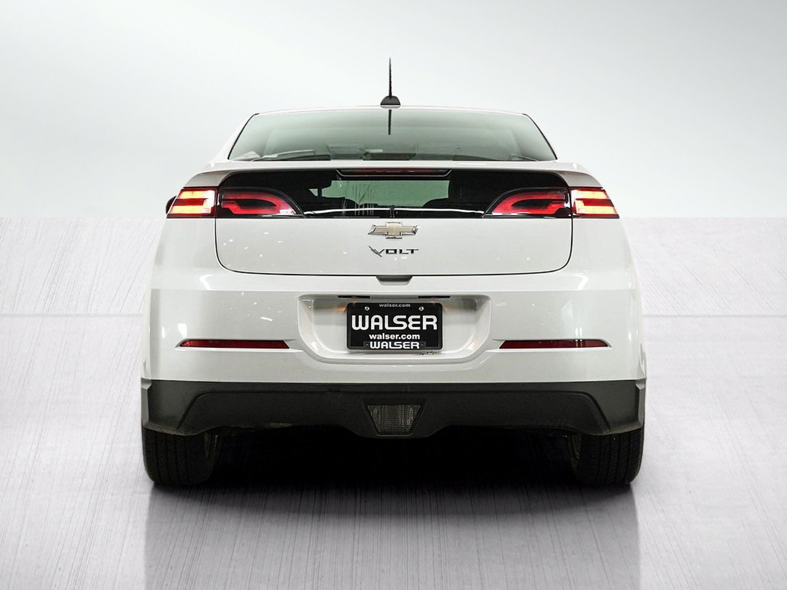 Used 2015 Chevrolet Volt Premium w/ Premium Trim Package FWD image 4