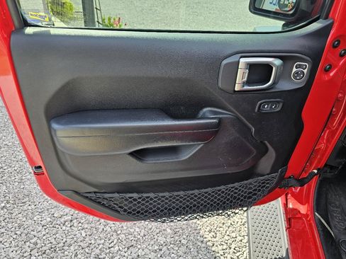 Used 2019 Jeep Wrangler Sport AWD/4WD image 26